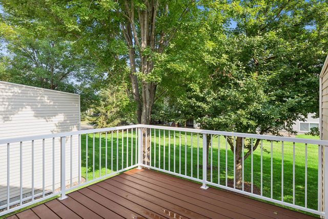 2085 Saint Johns Court, Woodbury, MN 55129