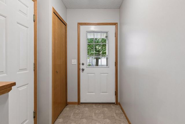 2085 Saint Johns Court, Woodbury, MN 55129