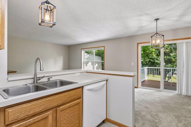 2085 Saint Johns Court, Woodbury, MN 55129