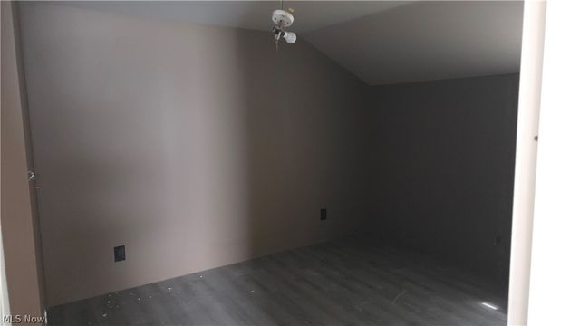 2143 Central Parkway Avenue SE, Warren, OH 44484