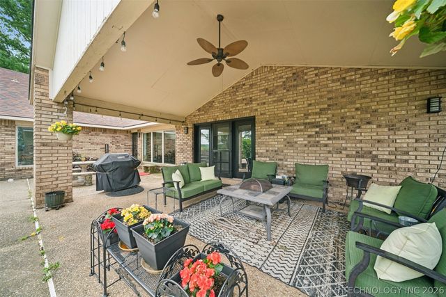 17955 E Highway 20 Highway, Claremore, OK 74019