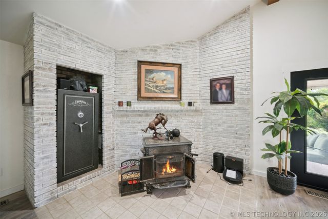 17955 E Highway 20 Highway, Claremore, OK 74019