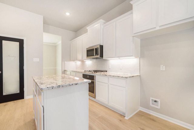 33 Cattle Drive, Bay City, TX 77414