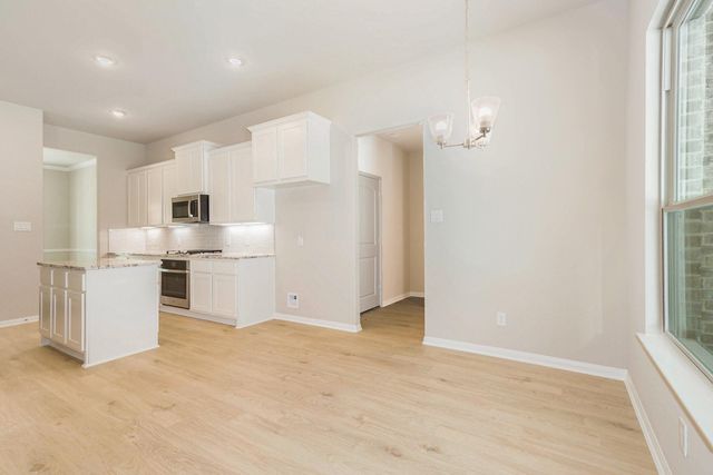 33 Cattle Drive, Bay City, TX 77414