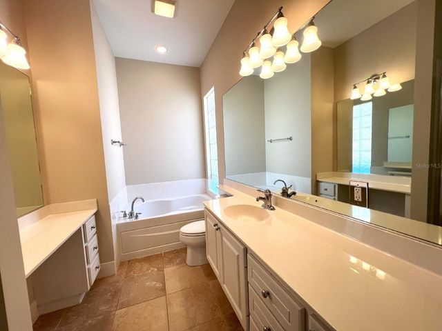 5746 BENEVENTO DR, Sarasota, FL 34238