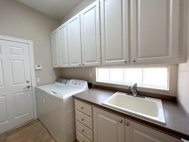 5746 BENEVENTO DR, Sarasota, FL 34238
