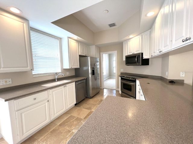 5746 BENEVENTO DR, Sarasota, FL 34238