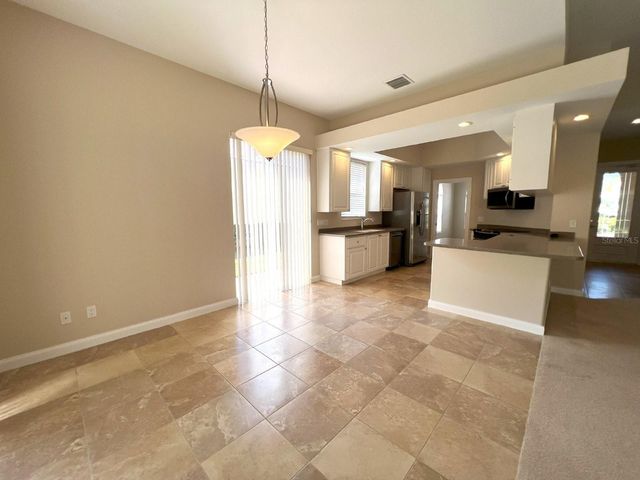 5746 BENEVENTO DR, Sarasota, FL 34238