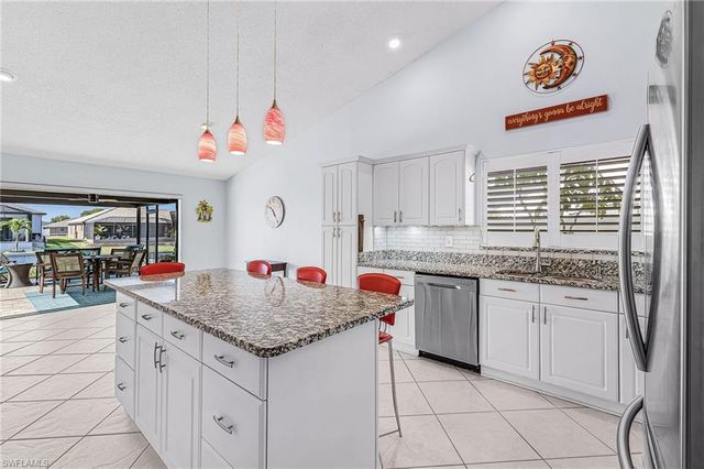 920 SE 33rd ST, Cape Coral, FL 33904