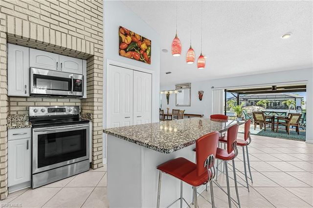 920 SE 33rd ST, Cape Coral, FL 33904