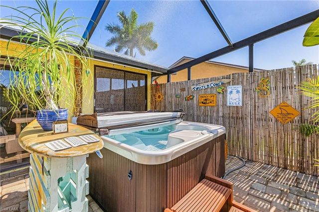920 SE 33rd ST, Cape Coral, FL 33904