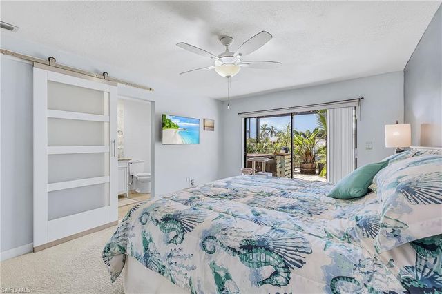 920 SE 33rd ST, Cape Coral, FL 33904