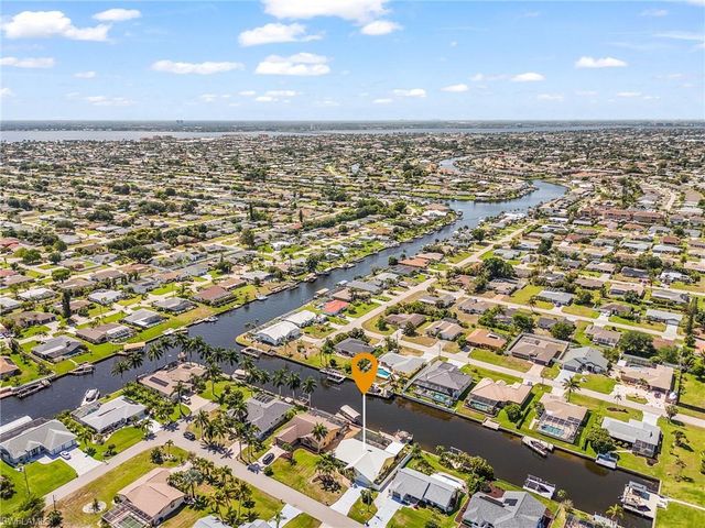 920 SE 33rd ST, Cape Coral, FL 33904