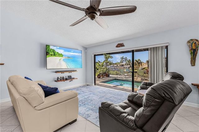 920 SE 33rd ST, Cape Coral, FL 33904
