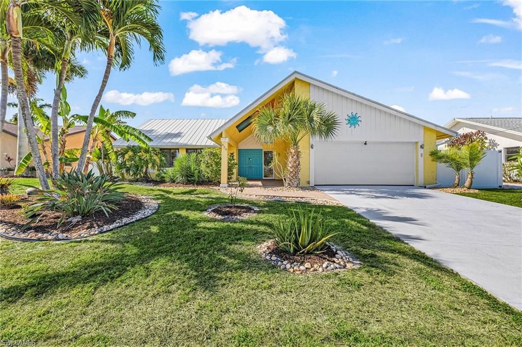 920 SE 33rd ST, Cape Coral, FL 33904