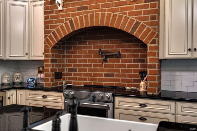 818 Emerald Drive, Lafayette, IN 47905