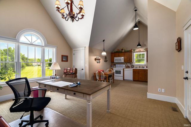 818 Emerald Drive, Lafayette, IN 47905