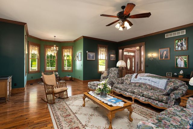 818 Emerald Drive, Lafayette, IN 47905