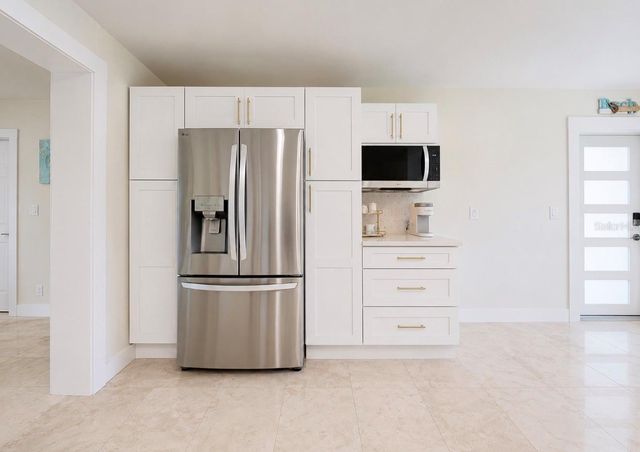 480 S BAYSHORE DRIVE, Madeira Beach, FL 33708