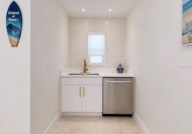 480 S BAYSHORE DRIVE, Madeira Beach, FL 33708