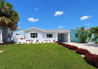 480 S BAYSHORE DRIVE, Madeira Beach, FL 33708