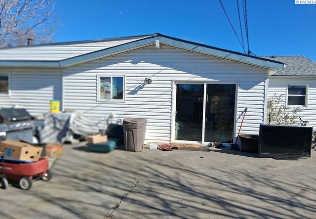 818 S Juniper St, Kennewick, WA 99336
