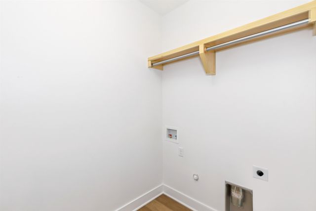 319 W Boxthorn, Andover, KS 67002