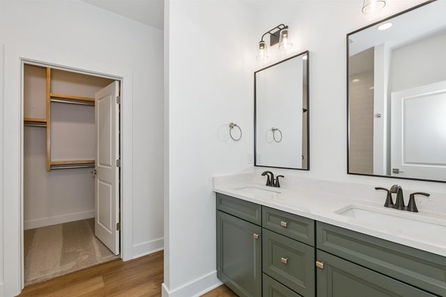 319 W Boxthorn, Andover, KS 67002