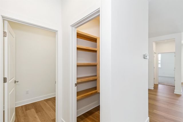 319 W Boxthorn, Andover, KS 67002