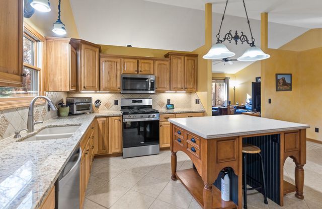 423 Fernwood Lane, Muskegon, MI 49442