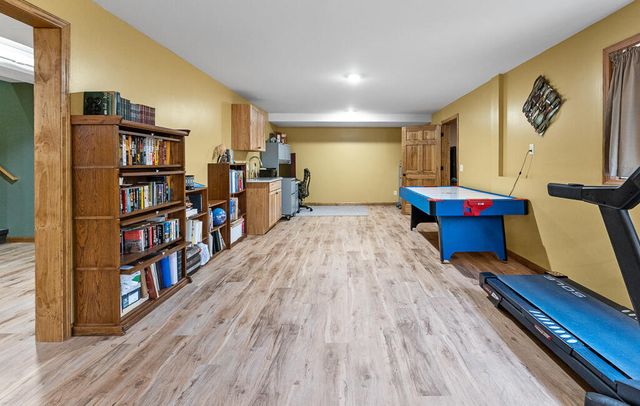 423 Fernwood Lane, Muskegon, MI 49442