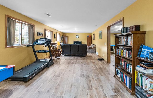 423 Fernwood Lane, Muskegon, MI 49442