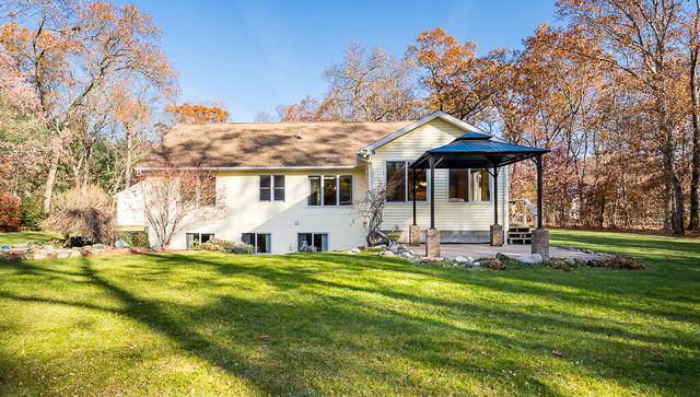 423 Fernwood Lane, Muskegon, MI 49442