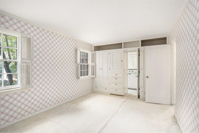 1734 Embury Road, Kalamazoo, MI 49008