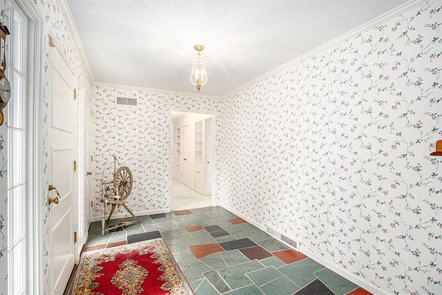 1734 Embury Road, Kalamazoo, MI 49008