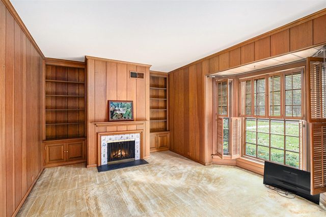 1734 Embury Road, Kalamazoo, MI 49008