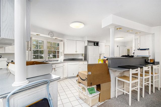 1734 Embury Road, Kalamazoo, MI 49008