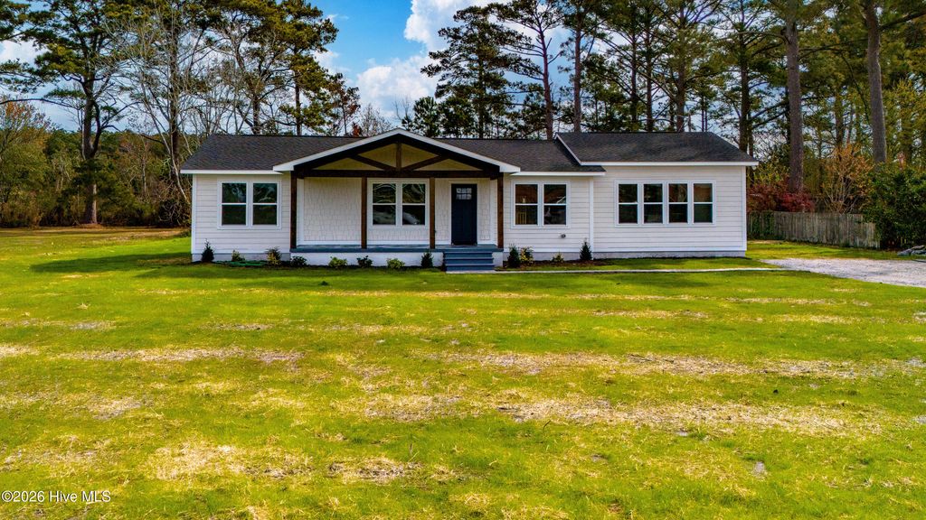 458 Campen Road, Beaufort, NC 28516
