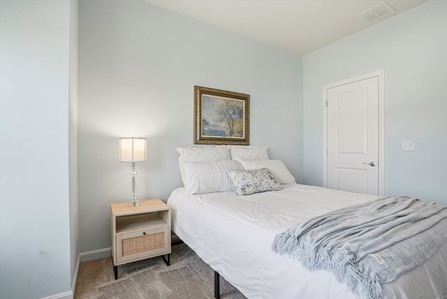 8 Jackson Dr 8, Upton, MA 01568