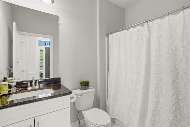 8 Jackson Dr 8, Upton, MA 01568