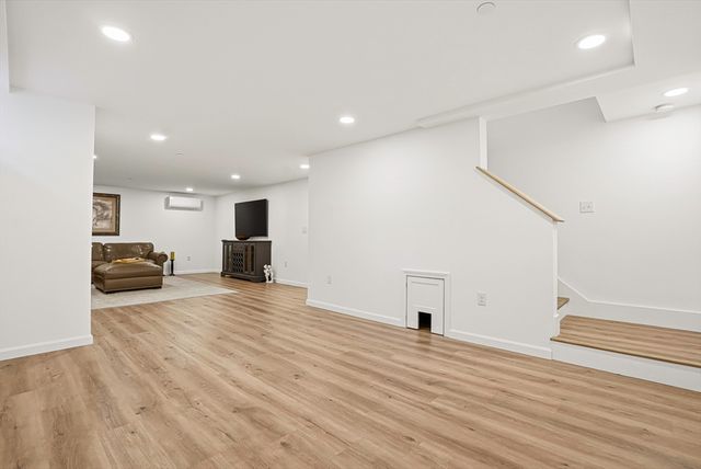 8 Jackson Dr 8, Upton, MA 01568