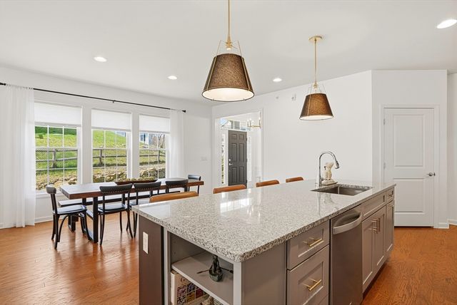 8 Jackson Dr 8, Upton, MA 01568