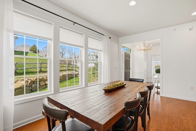 8 Jackson Dr 8, Upton, MA 01568