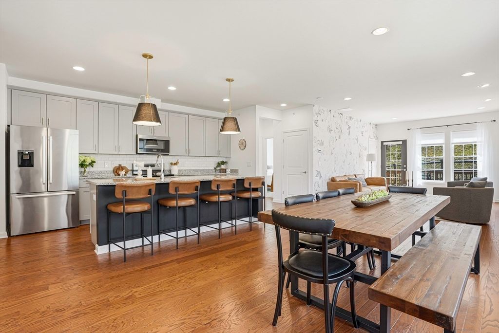 8 Jackson Dr 8, Upton, MA 01568