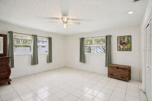 1546 66TH AVENUE S, St Petersburg, FL 33705