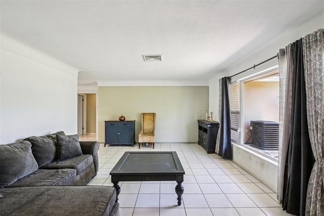 1546 66TH AVENUE S, St Petersburg, FL 33705