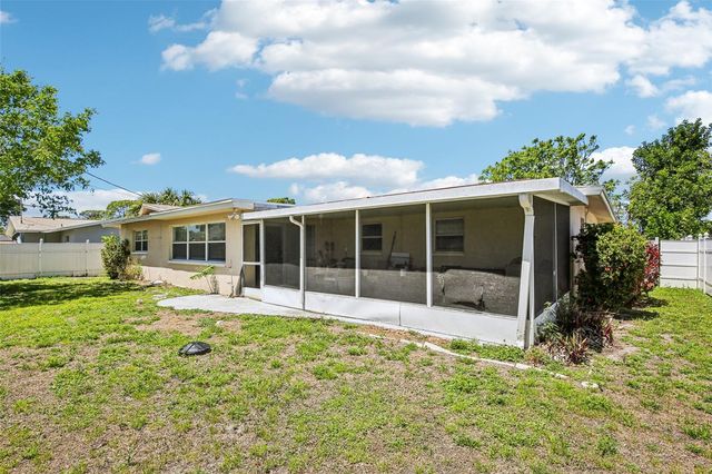 1546 66TH AVENUE S, St Petersburg, FL 33705