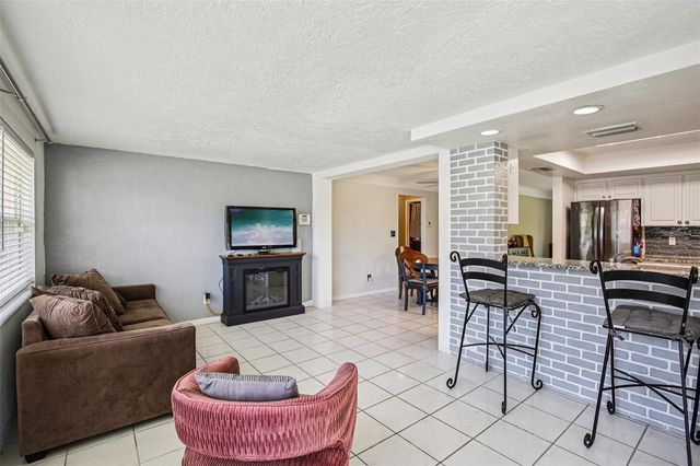 1546 66TH AVENUE S, St Petersburg, FL 33705