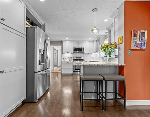 9 Pleasantview Terrace, Framingham, MA 01701