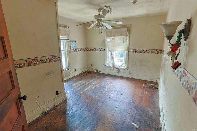 927 E Indiana Avenue, South Bend, IN 46613